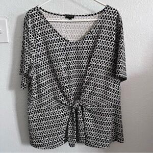 Talbots Plus Black and White Front Tie Short Sleeve Blouse